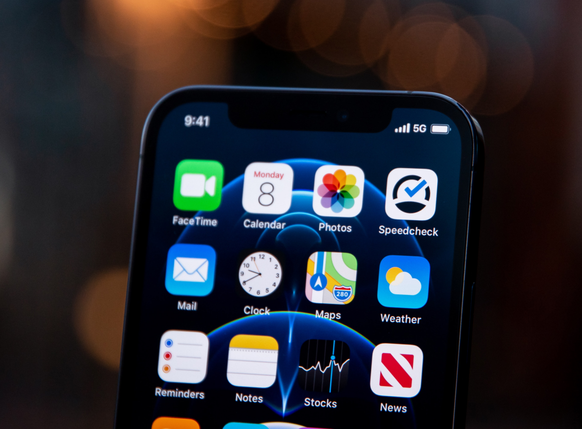锡林郭勒苹果手机维修分享为什么 iPhone 12 在冬季会自动关机 